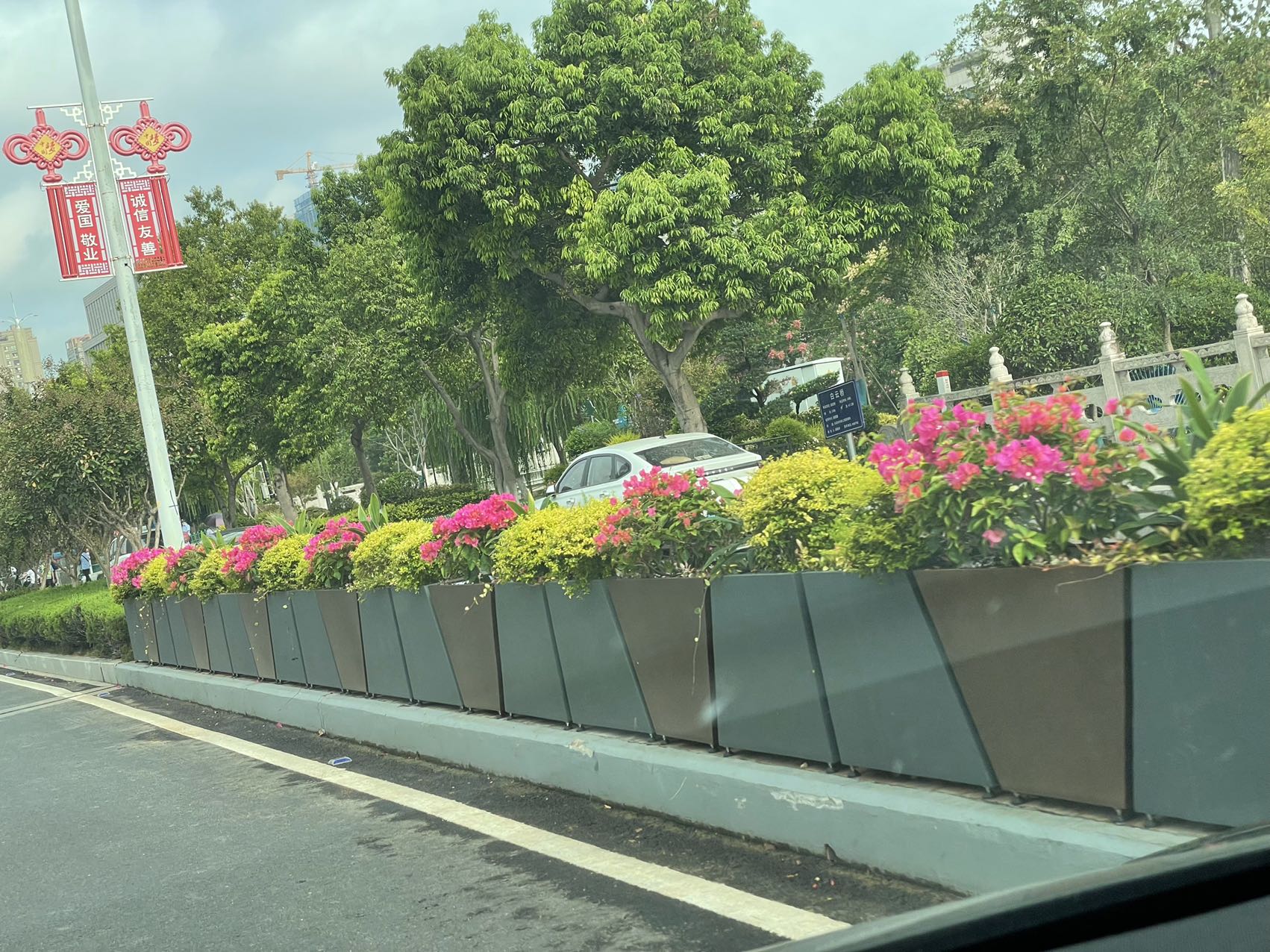 金属花箱实景